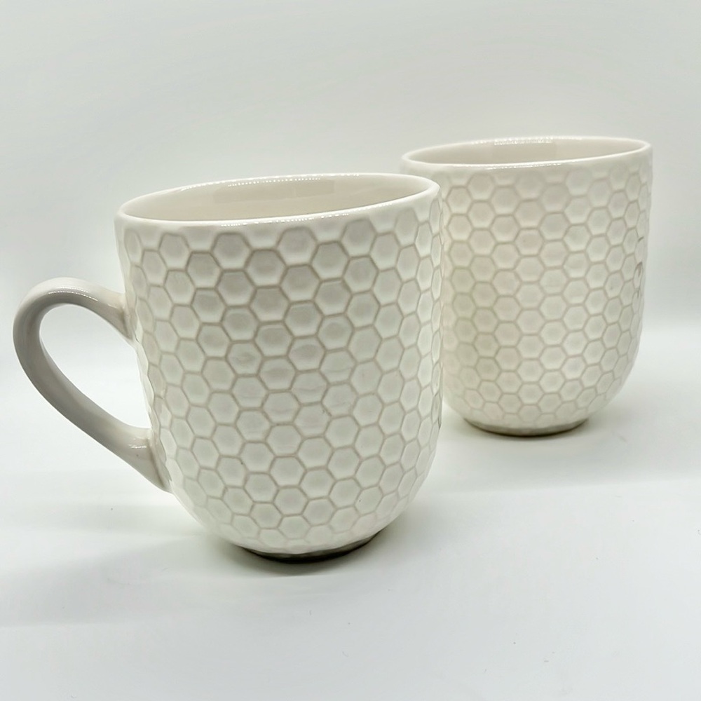 Honeycomb Textured Ceramic Coffee Mugs Like New